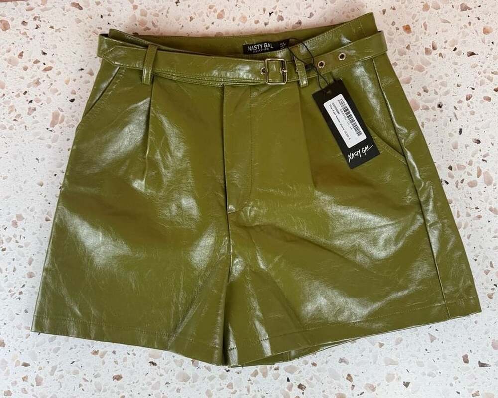 Nasty Gal Vinyl Faux Leather Shorts Sz 4 Olive nwt
